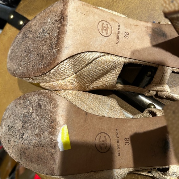 CHANEL size 38 straw sandals. OLIVE AND TAN color - Picture 2 of 7